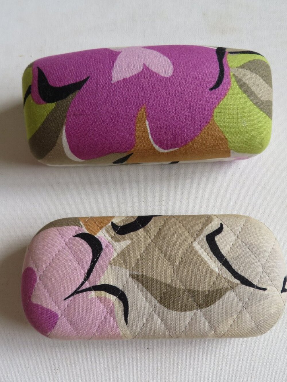 2 Pair Vera Bradley Hard Clamshell Eyeglasses Sunglasses Cases